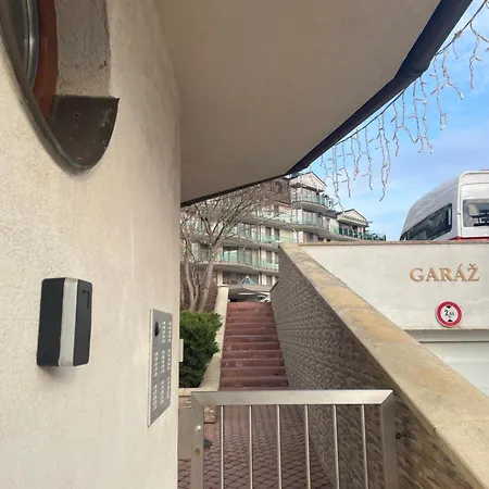 Kristof Plazza 202 Apartman *